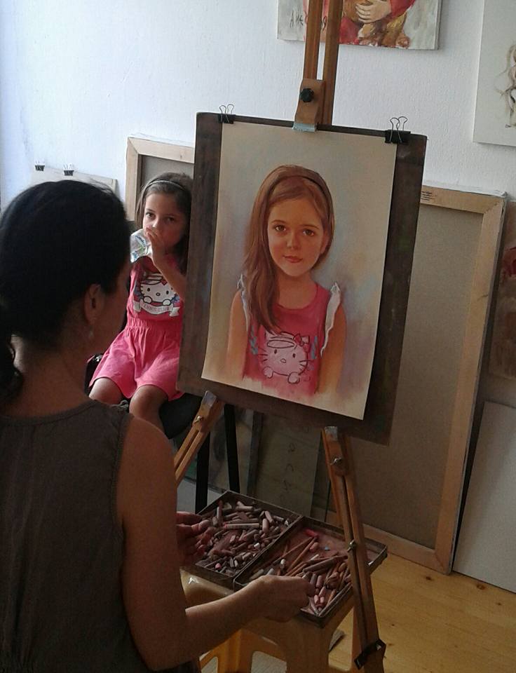 рисуване на портрет Ангелина Недин-myportret.com